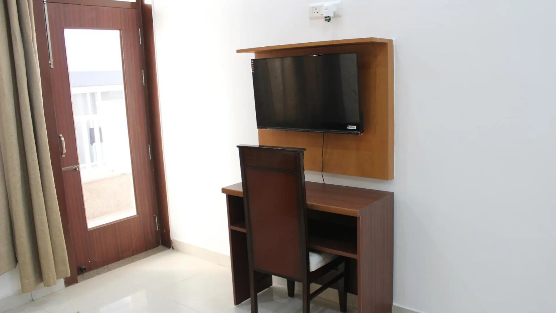 The Aura Hotel - Near Golf Course Road Gurgaon