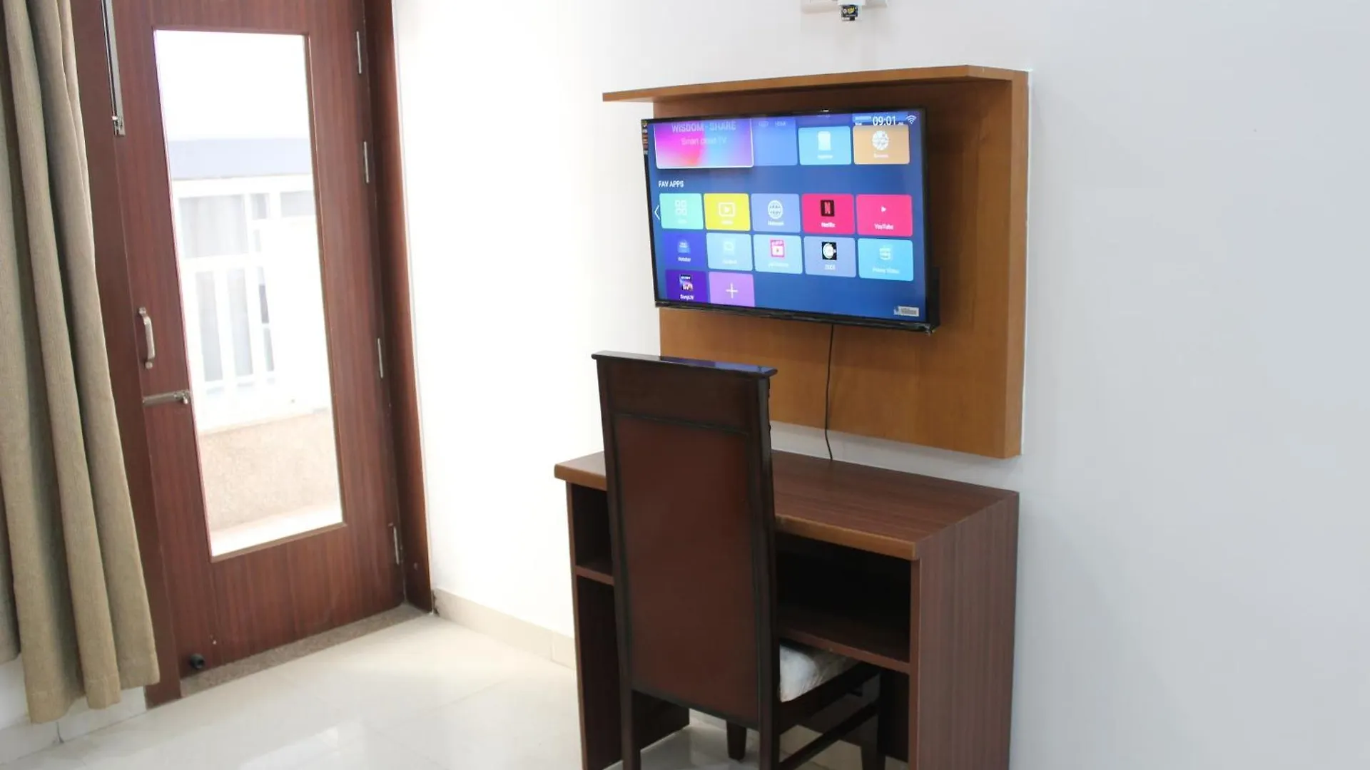 The Aura Hotel - Near Golf Course Road Gurgaon
